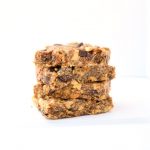 Chocolate Peanut Breakfast Protein Bars - a yummy breakfast or snack, full of protein and healthy wholesome ingredients! | tastythin.com
