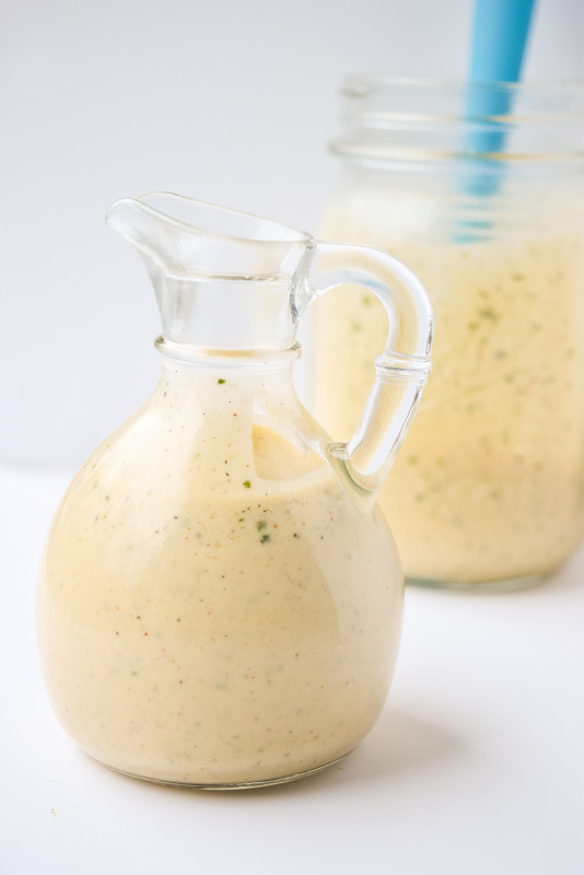 Whole30 Ranch Dressing - tasty, creamy, and heart-healthy! This simple recipe will become a family favorite! | tastythin.com