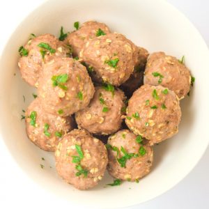 Gluten Free Mediterranean Turkey Meatballs - only 4 ingredients, so simple, flavorful, and family-friendly! | tastythin.com